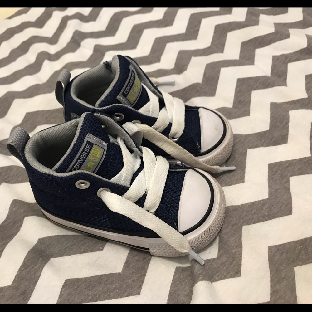 Baby boy size 4 converse